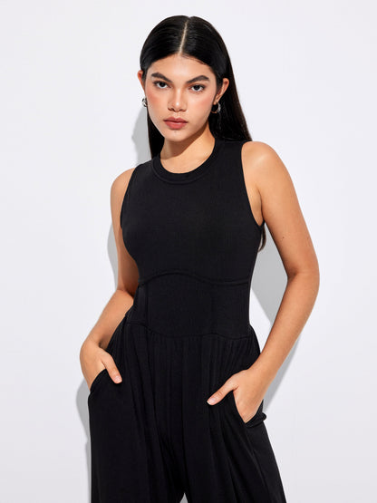 Sosho™ | Effen Mouwloze Jumpsuit Met Wijde Pijpen
