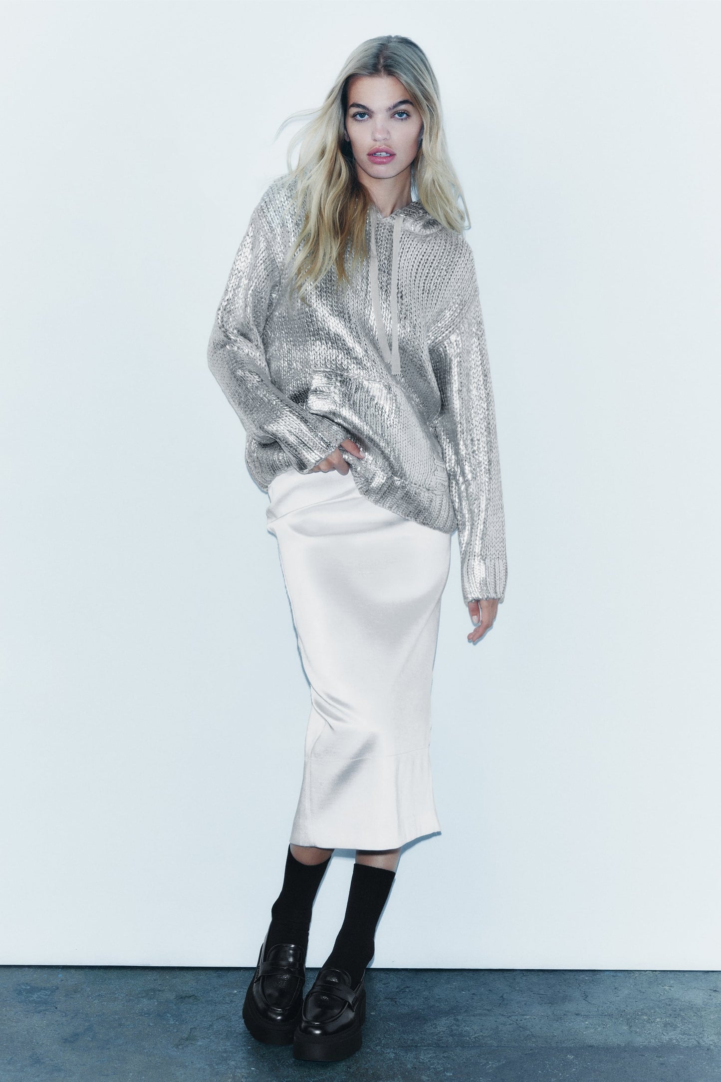 Zaar™ l Zilveren gebreide foil hoodie