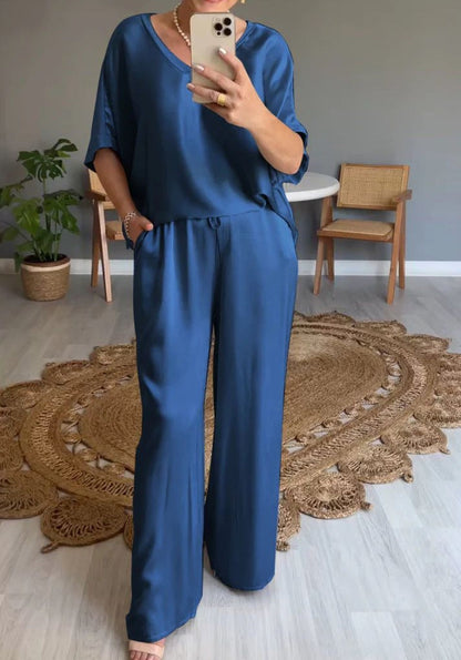 Lydia™| Elegante Satijnen V-hals en Broek Set