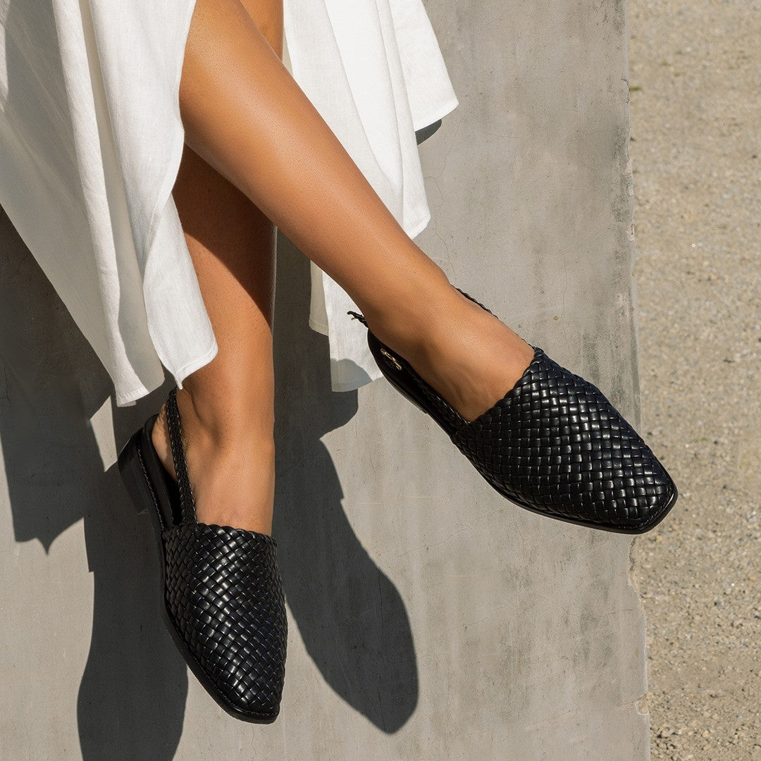Agnes™ | Essentiële Slides van Geweven Leer