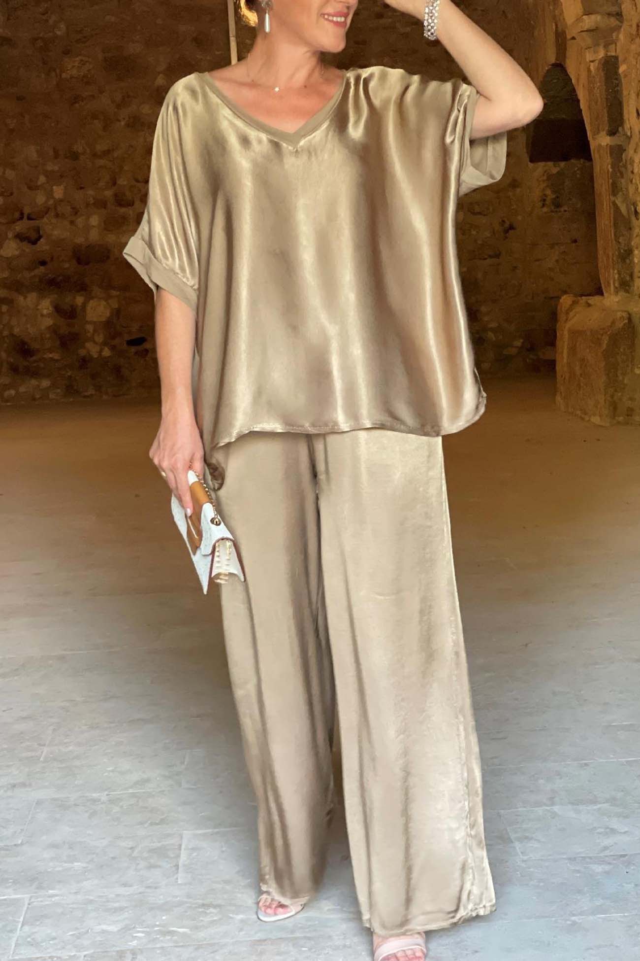 Lydia™| Elegante Satijnen V-hals en Broek Set