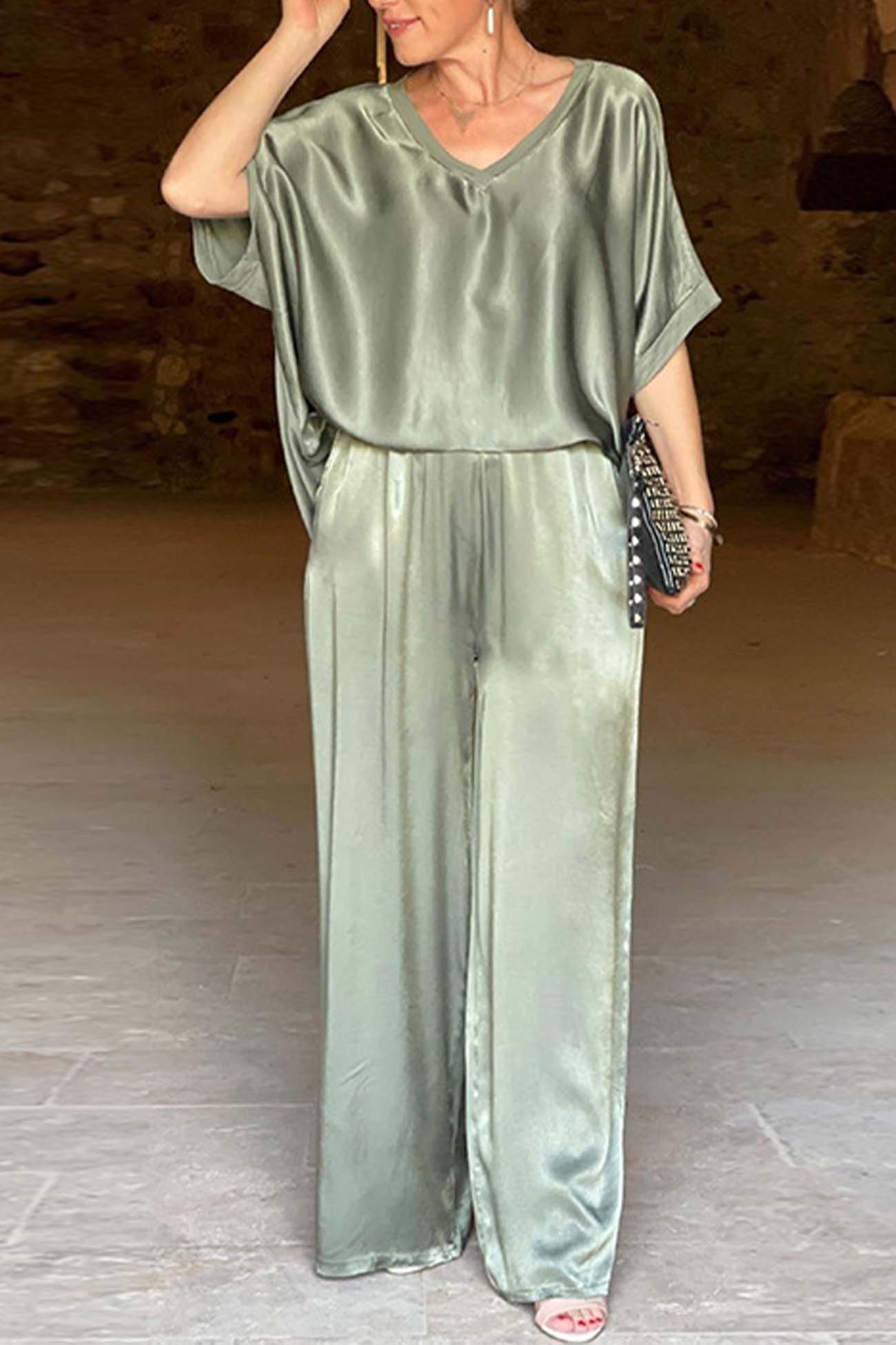 Lydia™| Elegante Satijnen V-hals en Broek Set