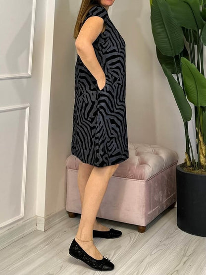 Nelia™ | Midi-jurk met zebraprint en ronde hals in Rayon