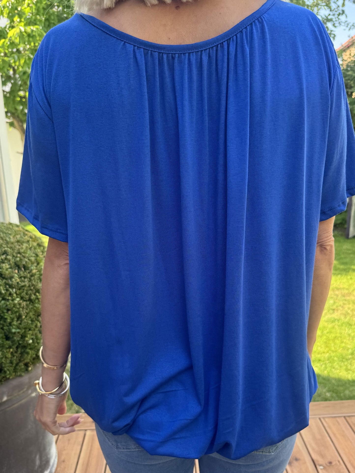 Siramo™  | Stijlvolle T-shirt met Elastieke Onderkant (1+1 GRATIS)