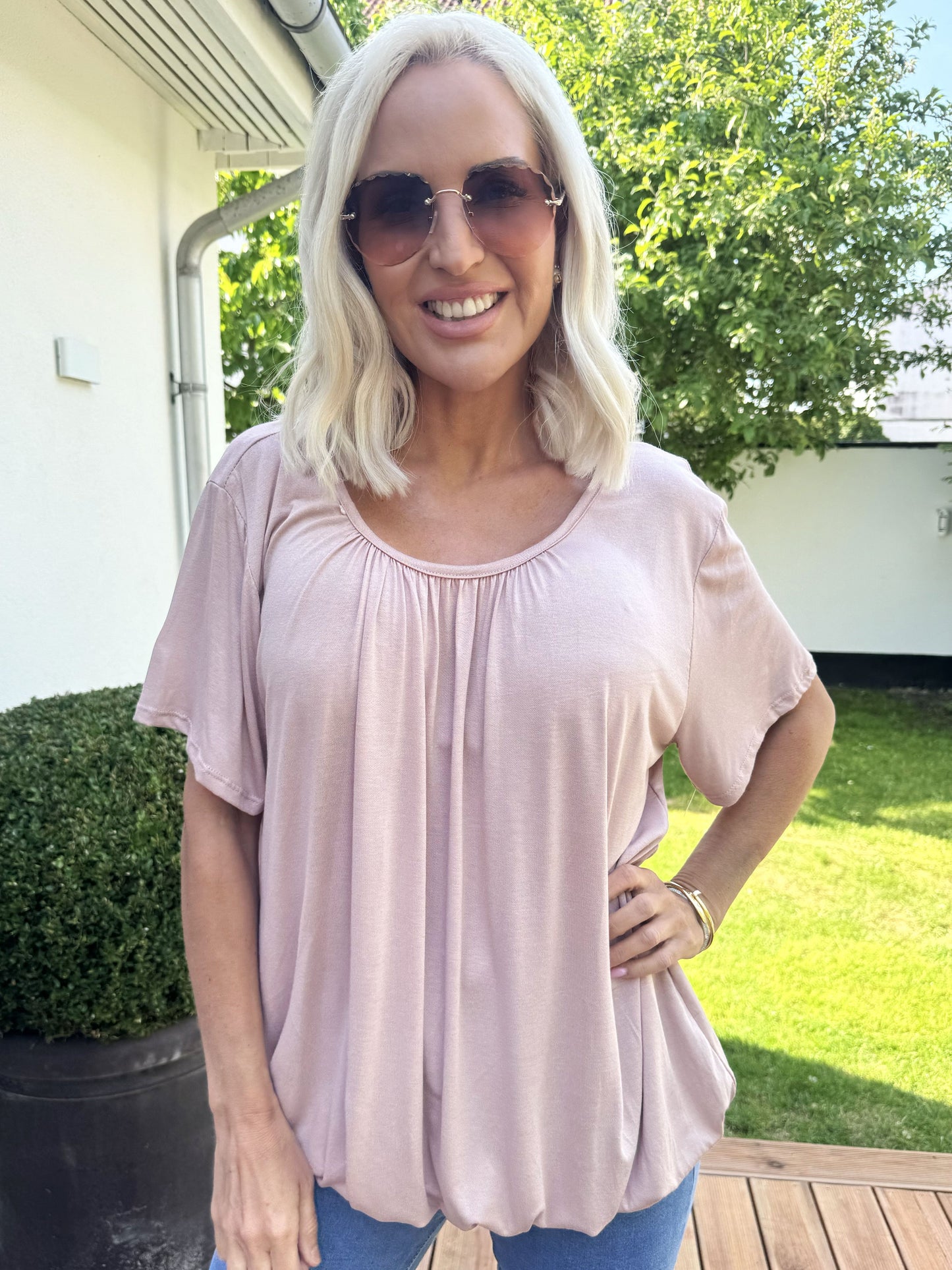 Siramo™  | Stijlvolle T-shirt met Elastieke Onderkant (1+1 GRATIS)