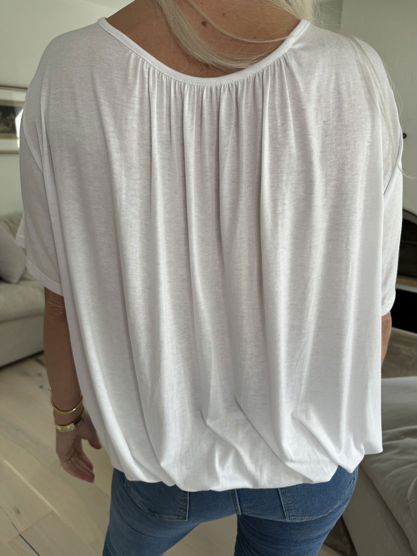 Siramo™  | Stijlvolle T-shirt met Elastieke Onderkant (1+1 GRATIS)