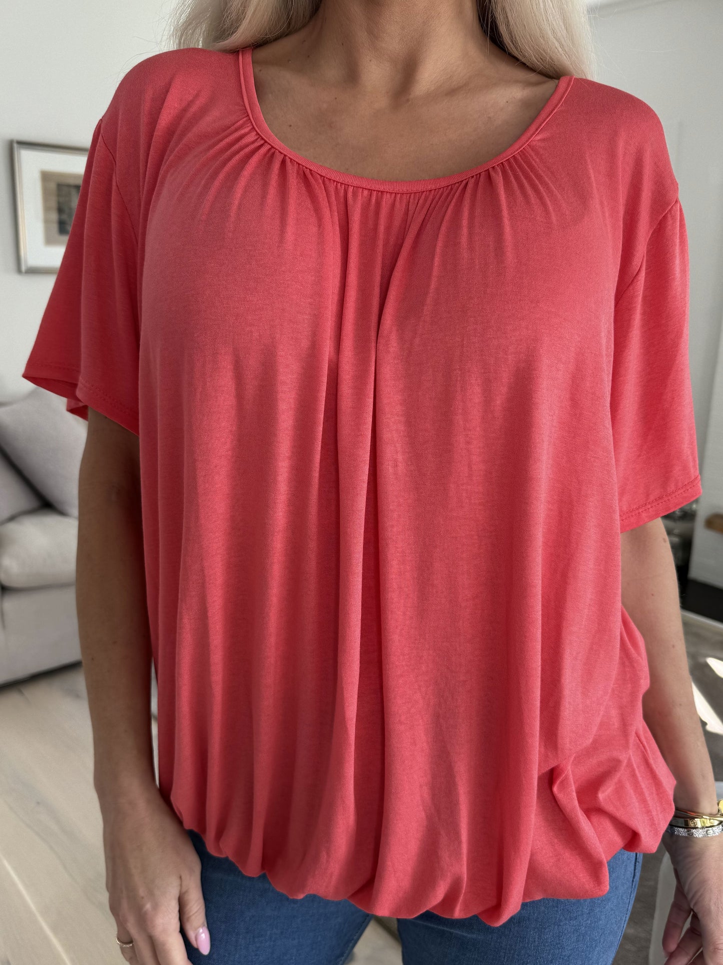 Siramo™  | Stijlvolle T-shirt met Elastieke Onderkant (1+1 GRATIS)