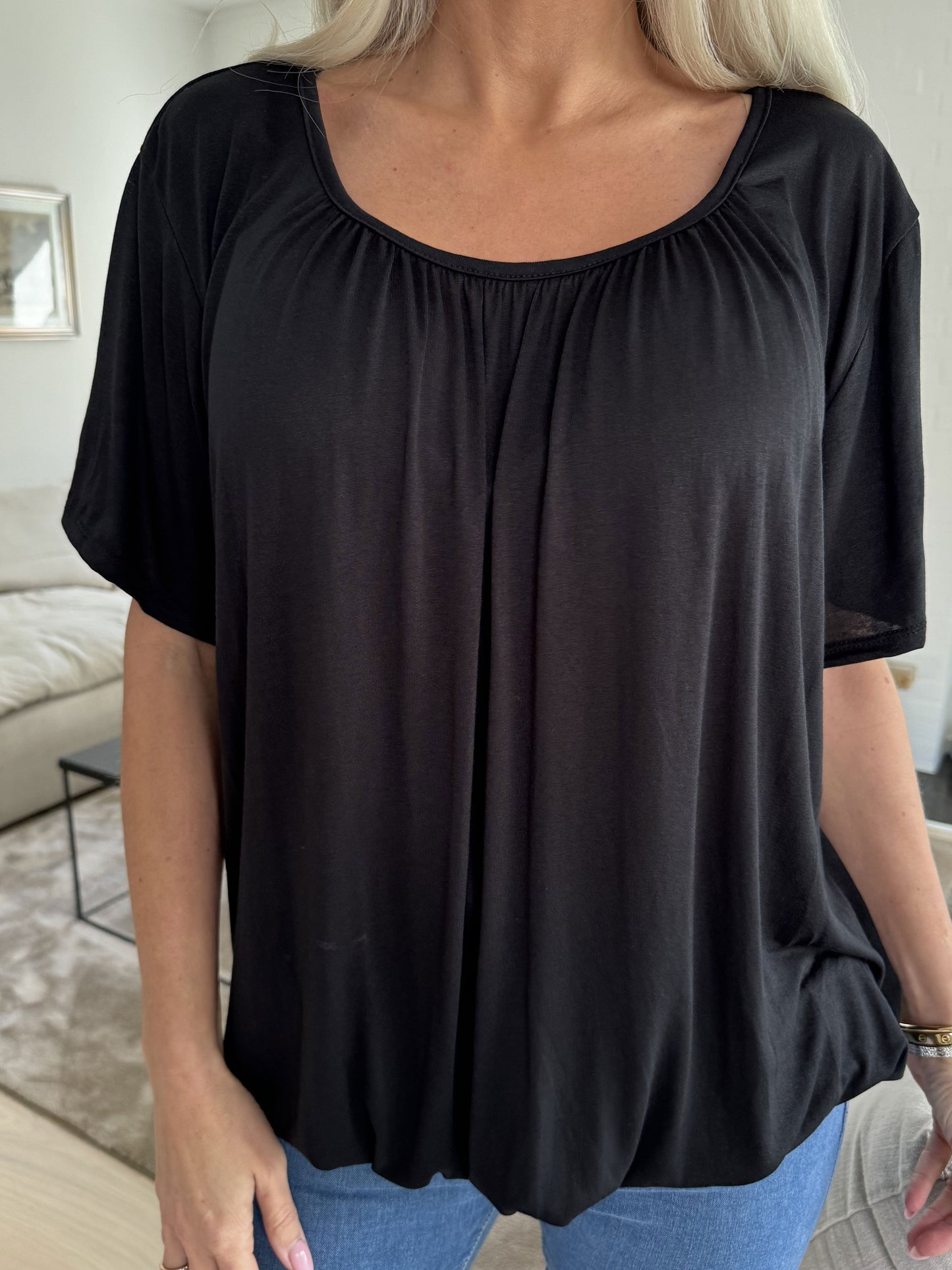 Siramo™  | Stijlvolle T-shirt met Elastieke Onderkant (1+1 GRATIS)