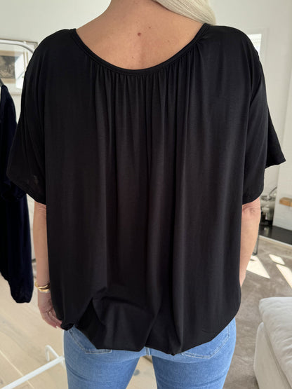 Siramo™  | Stijlvolle T-shirt met Elastieke Onderkant (1+1 GRATIS)