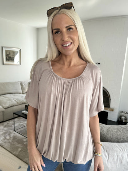 Siramo™  | Stijlvolle T-shirt met Elastieke Onderkant (1+1 GRATIS)