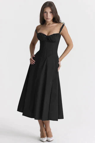 Carmen™ | Zwarte taille vormende midi-jurk