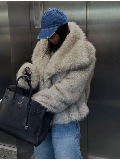 Lucy™ l Fur Coat