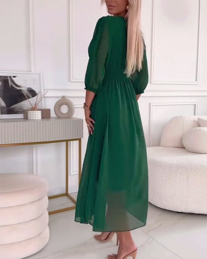 Tilia™ | Effen gekleurde jurk met V-hals
