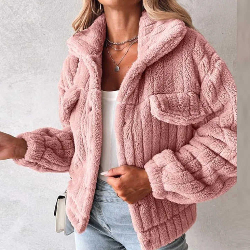 Dana™ l Turndown teddyjas met knoopsluiting en kraag