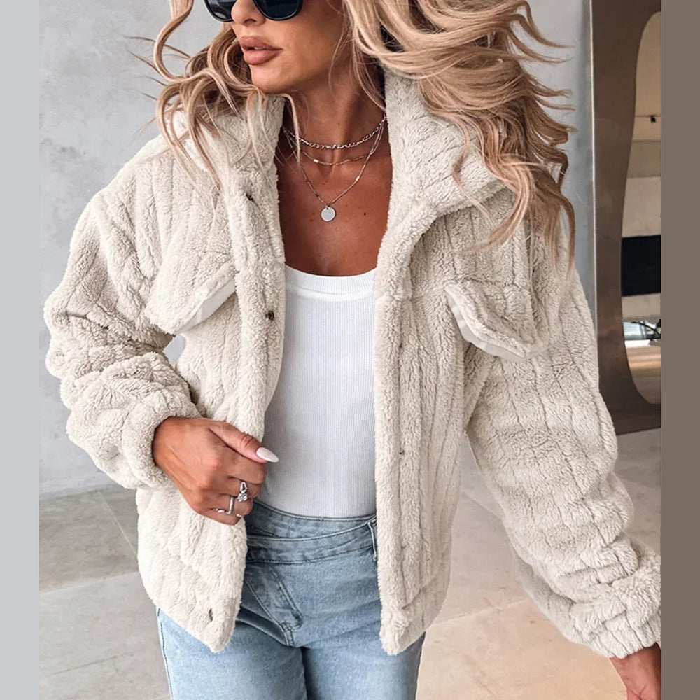 Dana™ l Turndown teddyjas met knoopsluiting en kraag
