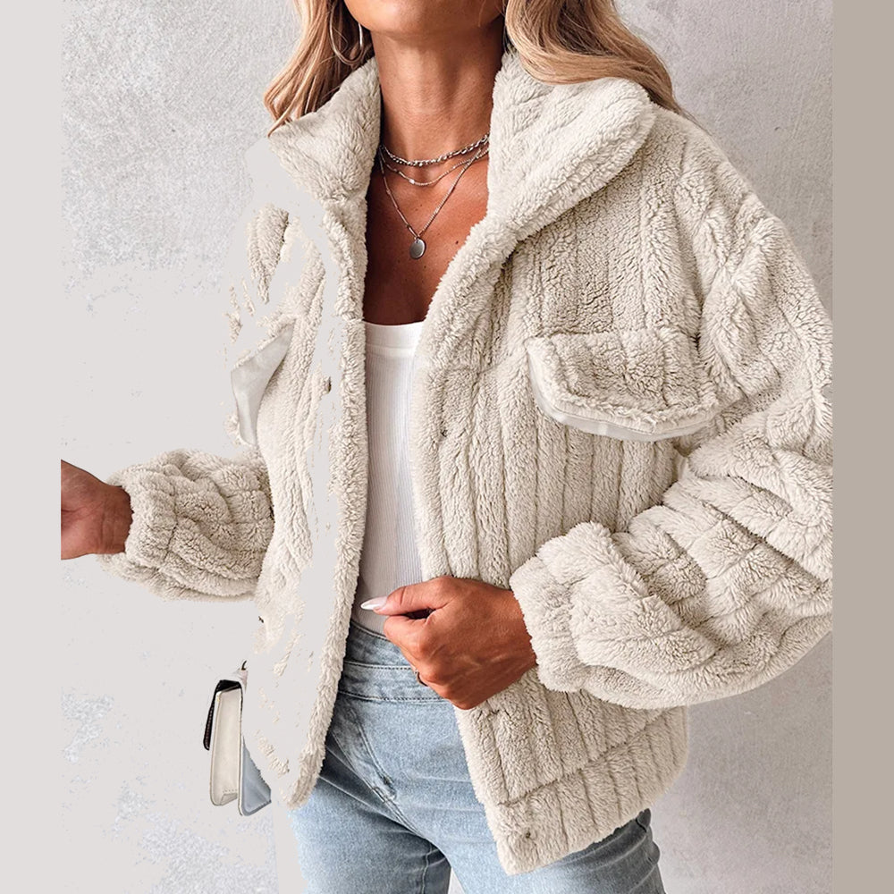 Dana™ l Turndown teddyjas met knoopsluiting en kraag
