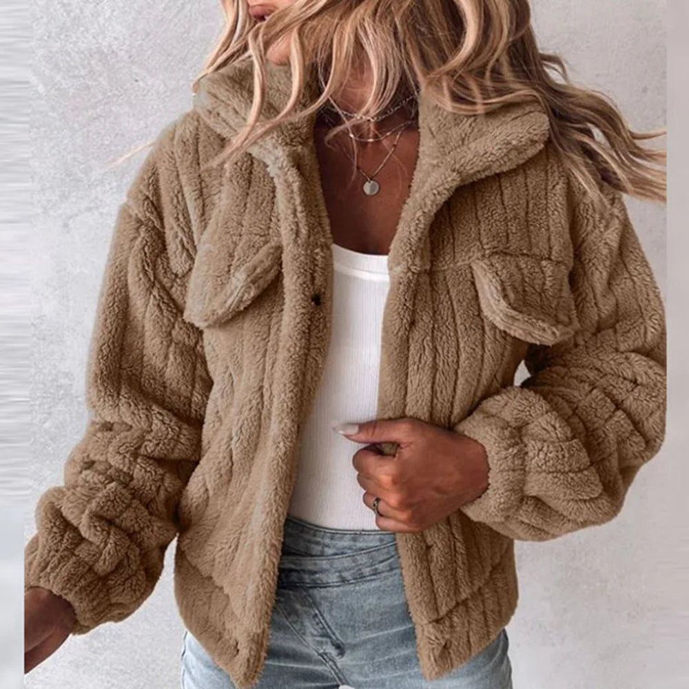 Dana™ l Turndown teddyjas met knoopsluiting en kraag